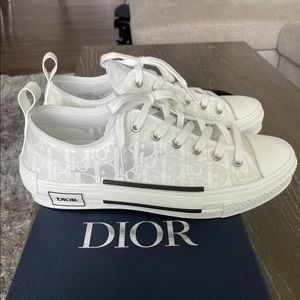 Dior low top sneakers